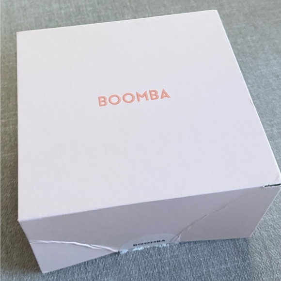 Seamless Nude Adhesive Bra - Picture 2 of 3